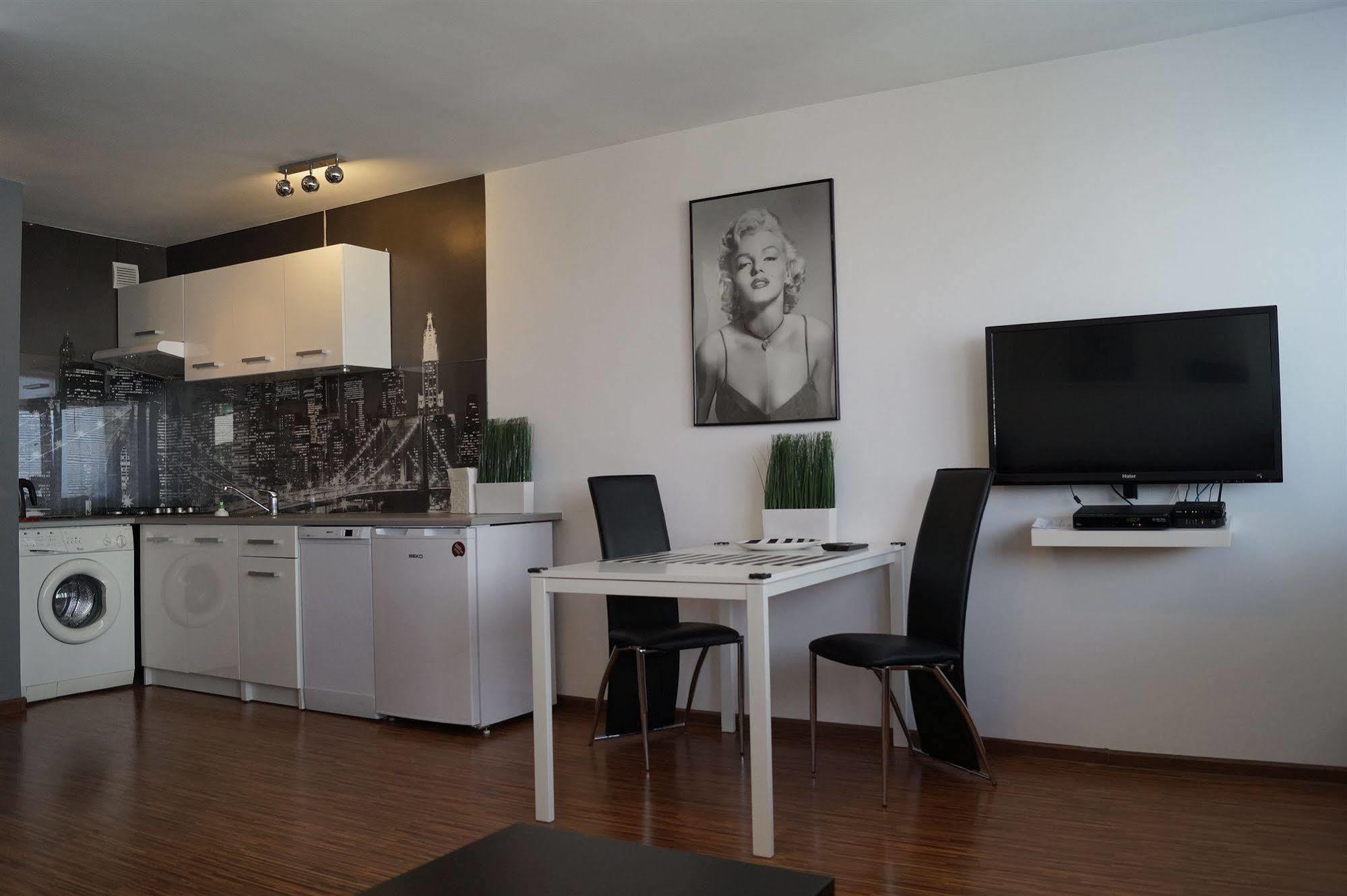 Centre Apartamenty Warszawa Buitenkant foto