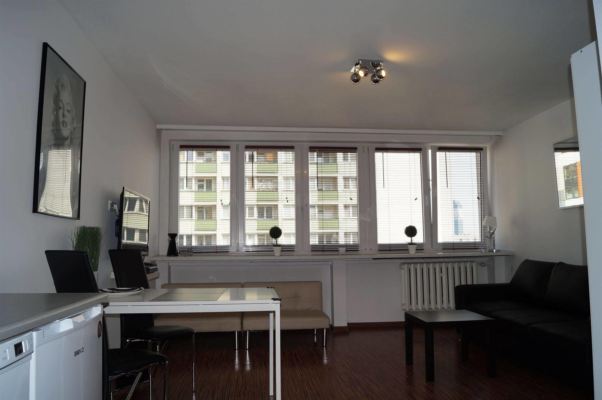 Centre Apartamenty Warszawa Buitenkant foto